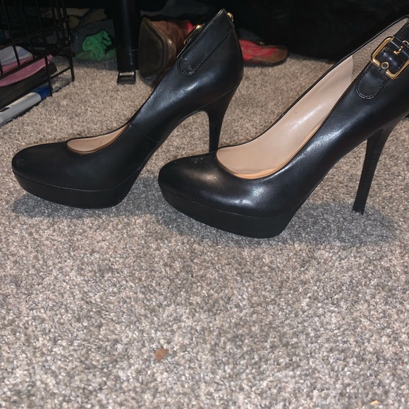 Black platform heels - Picture 3 of 8